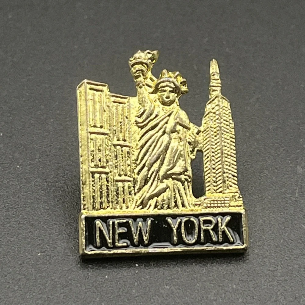 New York City‎ Statue Of Liberty Empire State Building Twin Towers Lapel Hat Pin